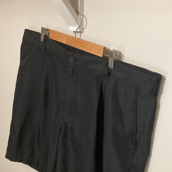 Men’s Black Nike Golf Shorts, Size 42, plus size - Picture 3 of 9